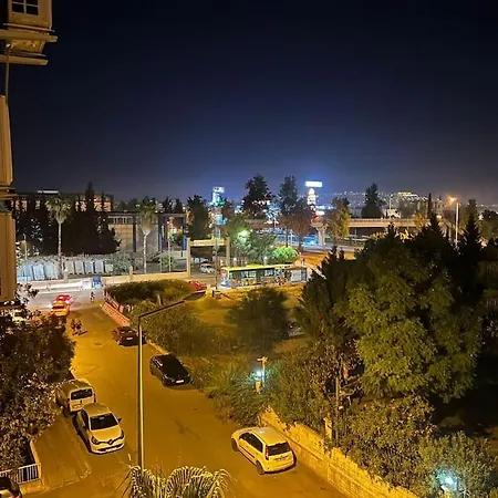Ferah, Konyaalti Kumsalina Yakin, Merkezi Konum '15' Apartment Antalya
